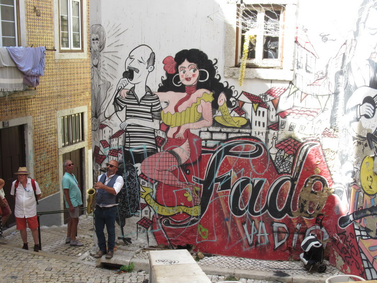 Bijzondere muurschildering in Lissabon